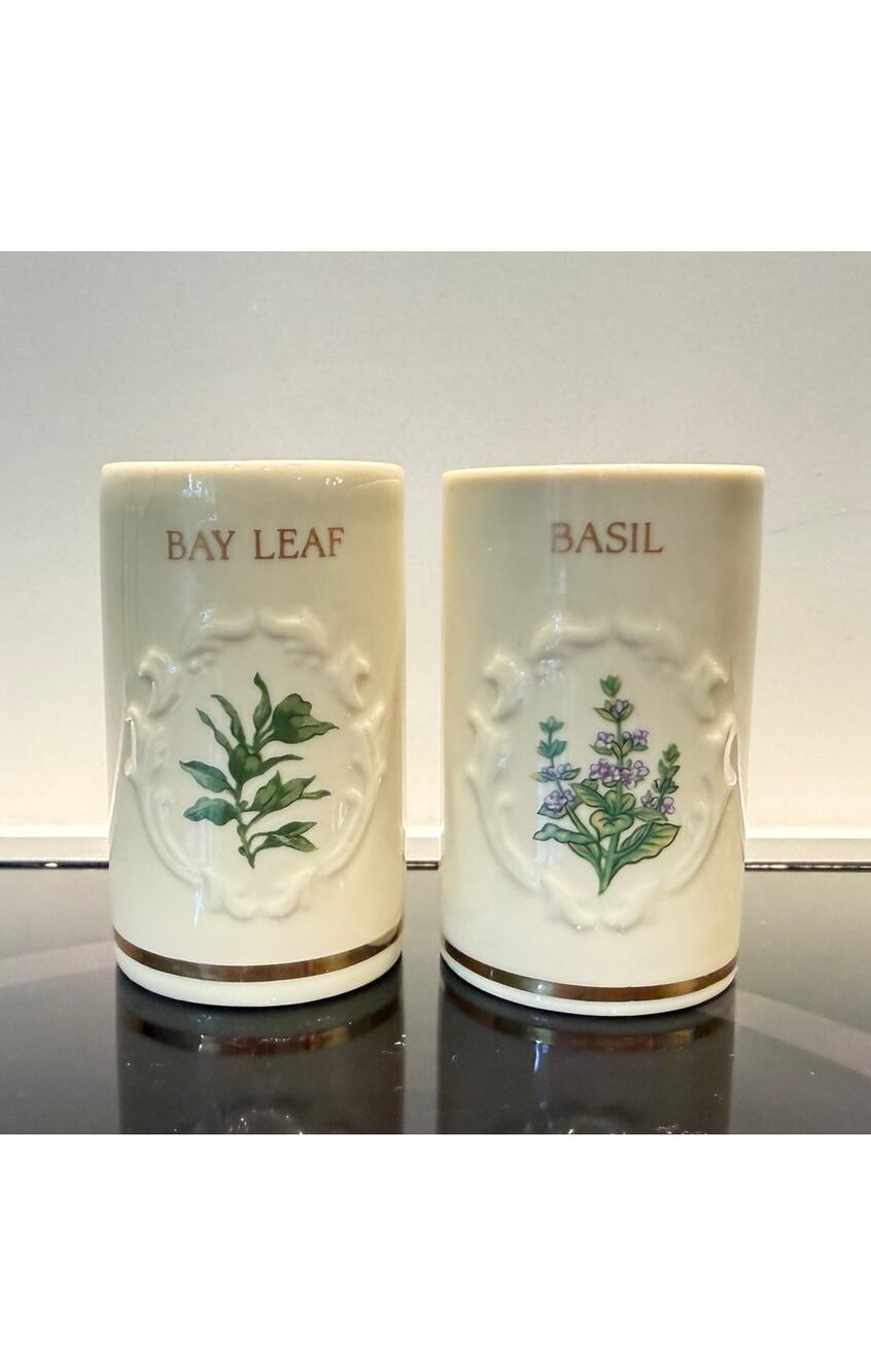 Bay Leaf Basil Lenox Spice Garden 1992 Porcelain Jars No Lids Pair